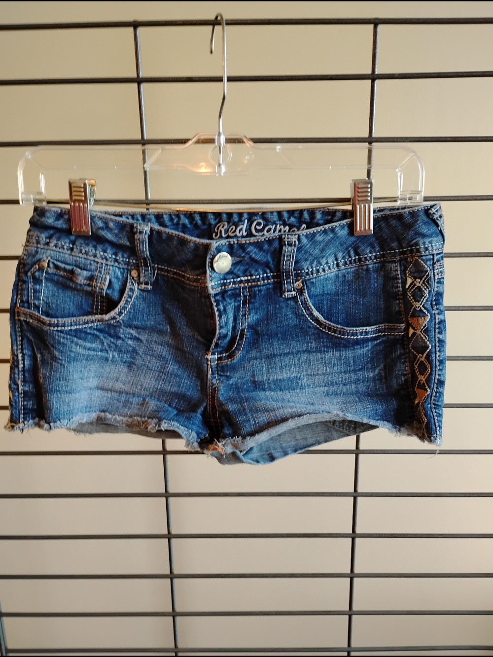 Red‎ Camel Denim Cutoff Shorts Embroidery in Blue Size 5